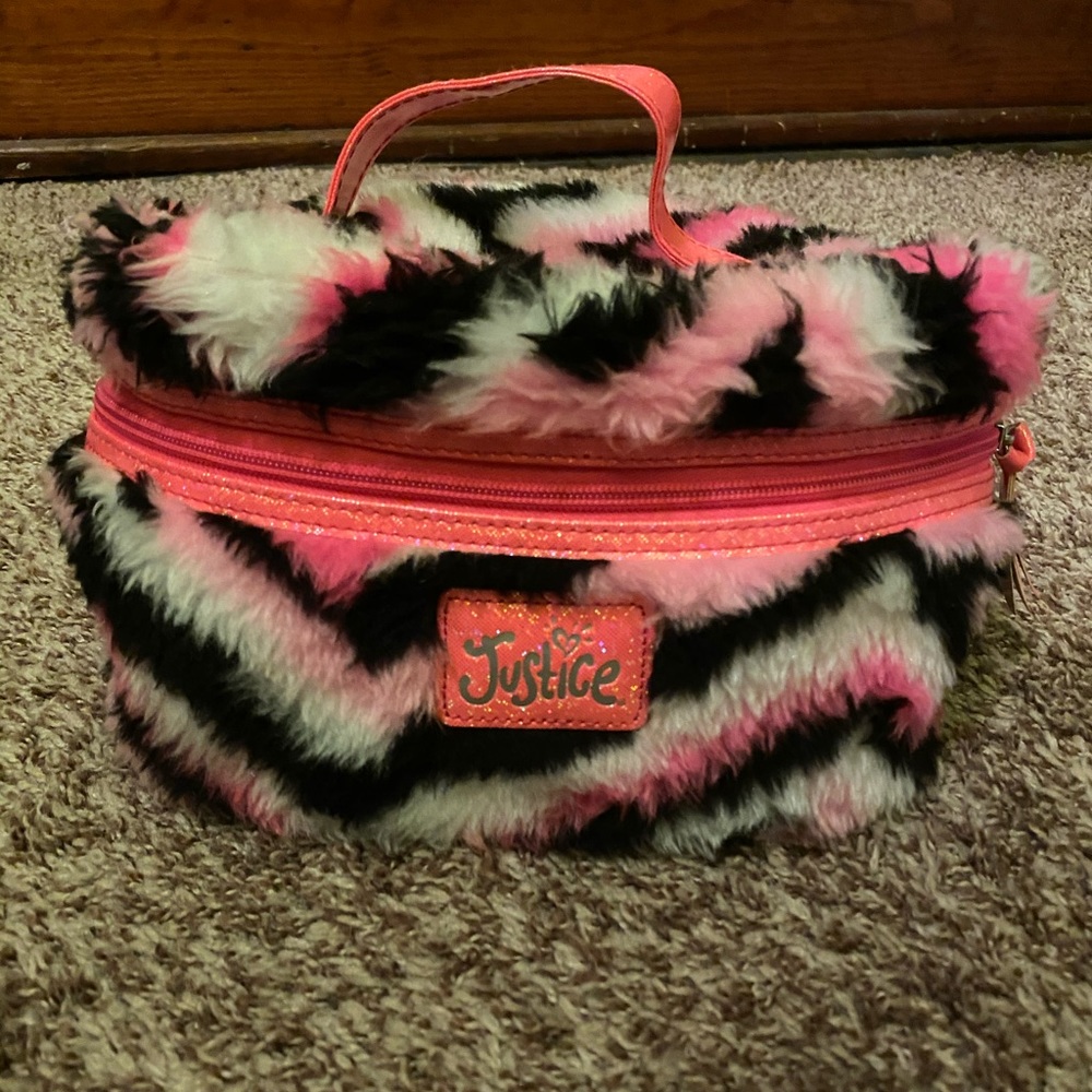✰ JUSTICE MAKEUP BAG